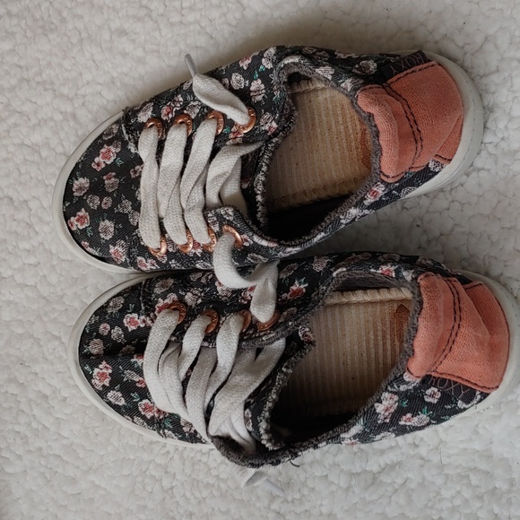 Girls Roxy shoes - Picture 6 of 6
